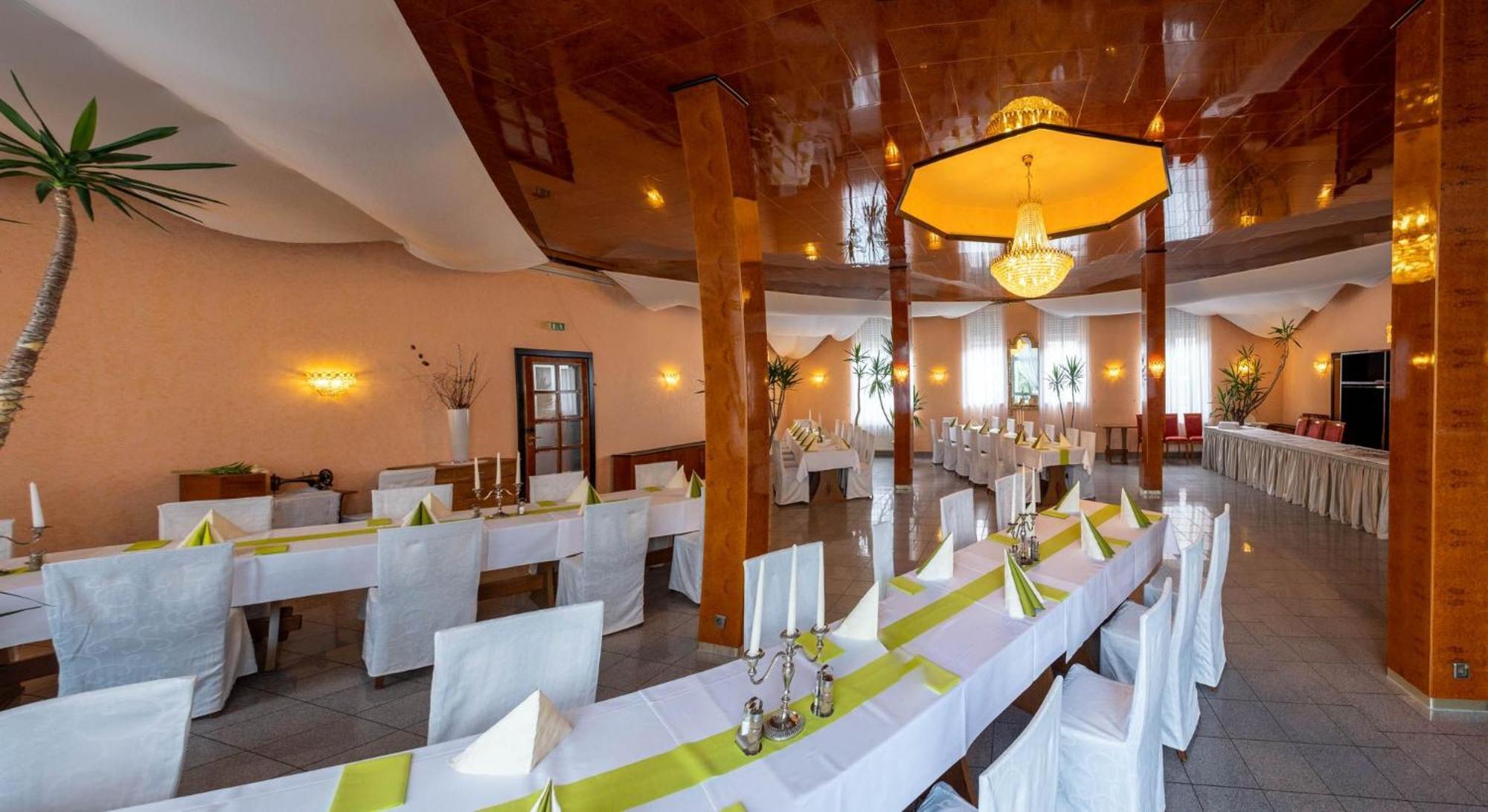Kraichtaler Hof Hotel Bagian luar foto