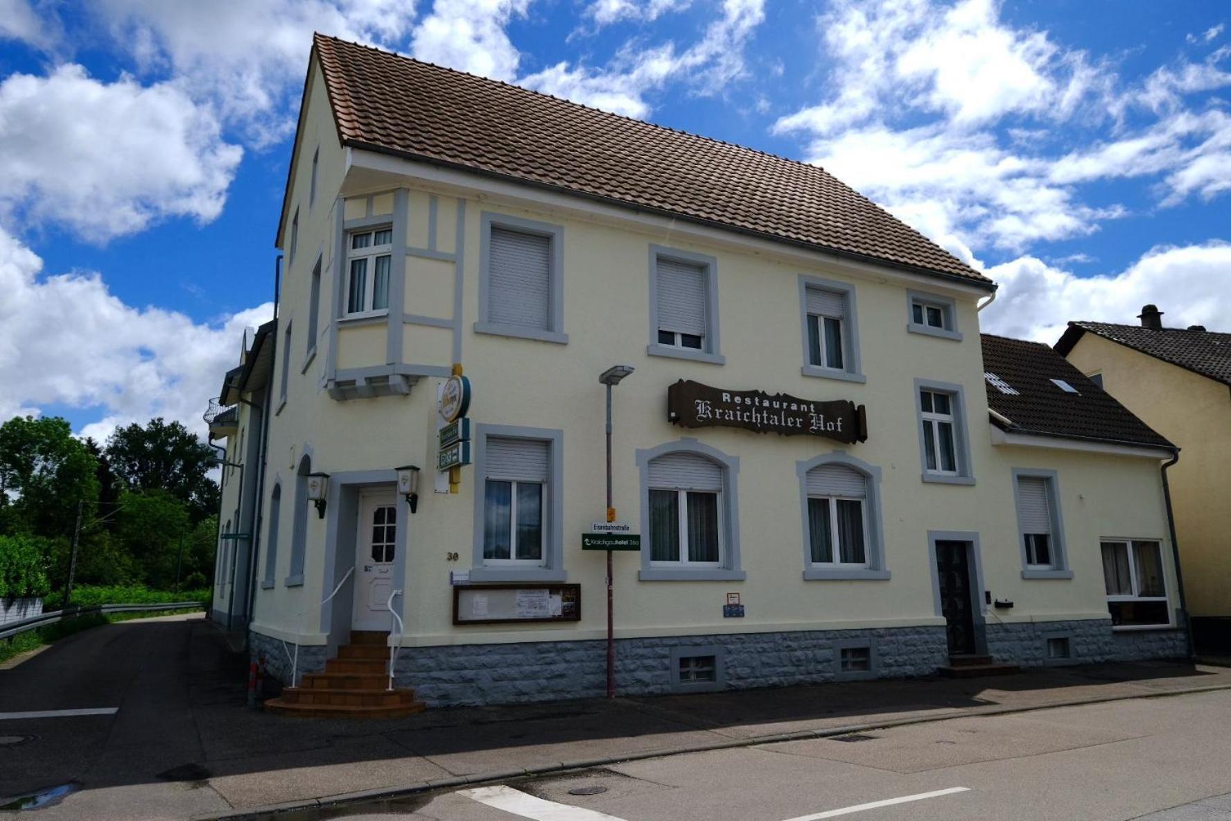 Kraichtaler Hof Hotel Bagian luar foto