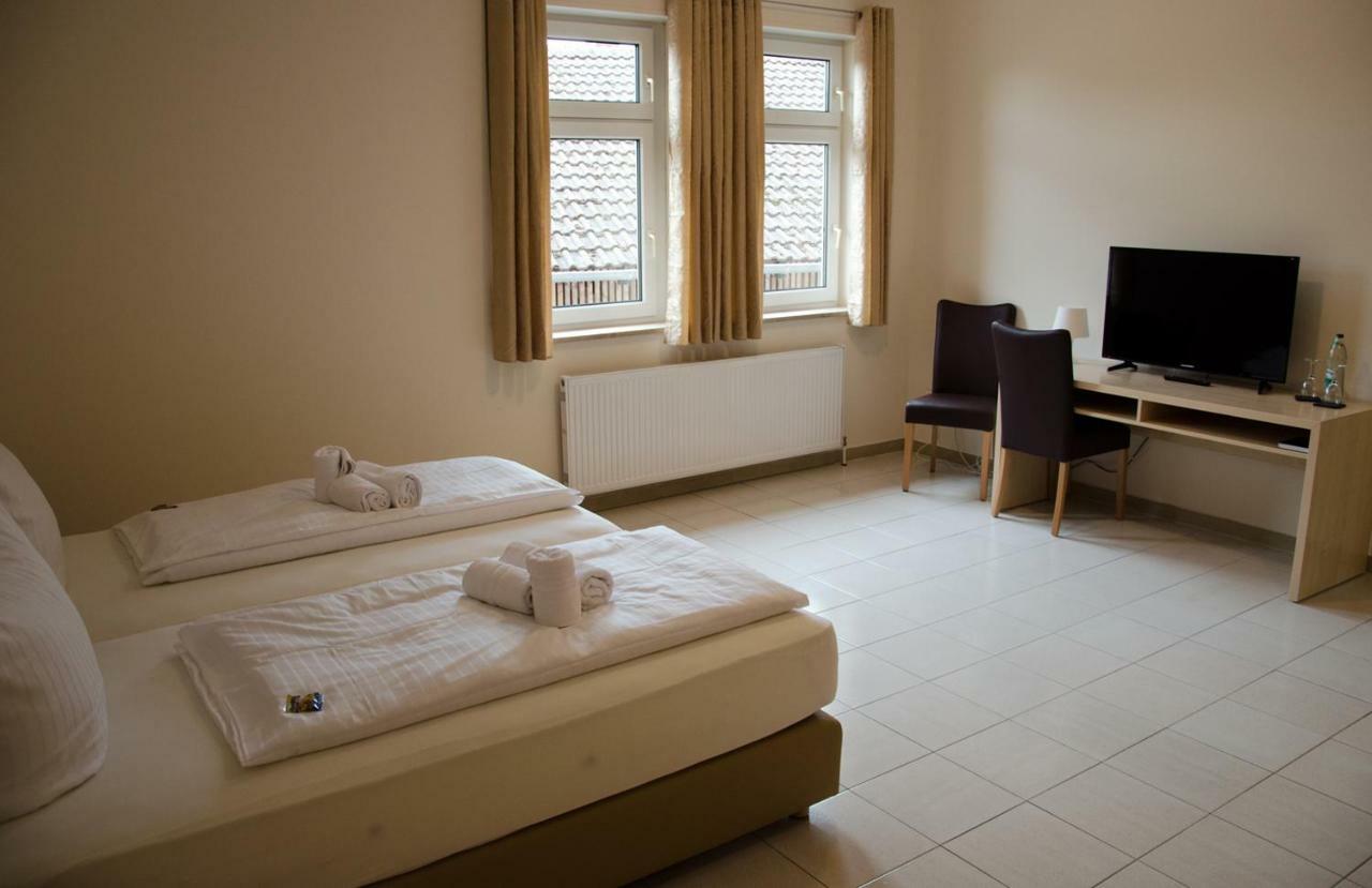Kraichtaler Hof Hotel Bagian luar foto