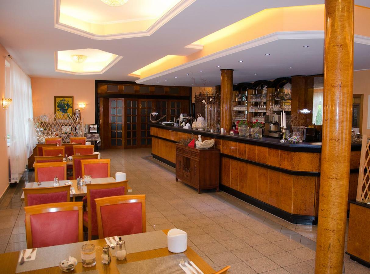 Kraichtaler Hof Hotel Bagian luar foto